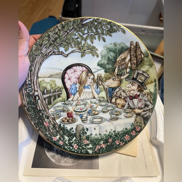 Vintage collectible plates - Picture 5 of 15